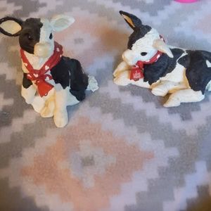 Accents - Set of two glass cows Accents - Set of two glass cows